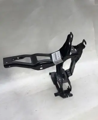 BMW X3 G01 Headlight/headlamp mounting bracket 7400113
