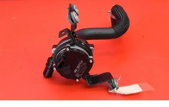 Hyundai Kona I Water pump 369002BKH2