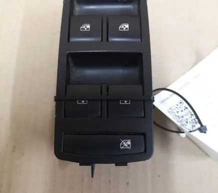 Opel Insignia A Electric window control switch 13305009