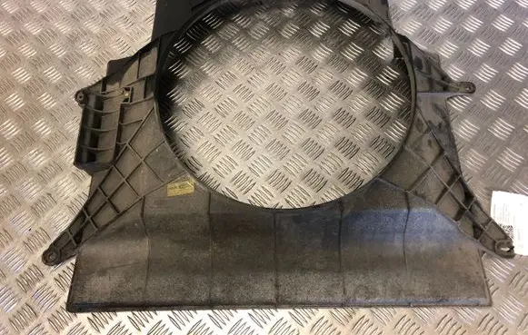 Iveco Daily 35.8 - 9 Radiator cooling fan shroud 812600500
