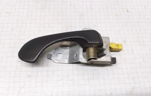 Mitsubishi Carisma Front door interior handle MR288395