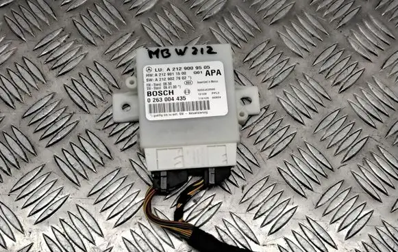 Mercedes-Benz E W212 Parking PDC control unit/module A2129009505 0263004435