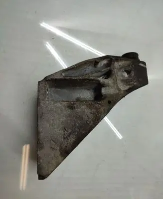 BMW X5 E70 Engine mounting bracket 6772680