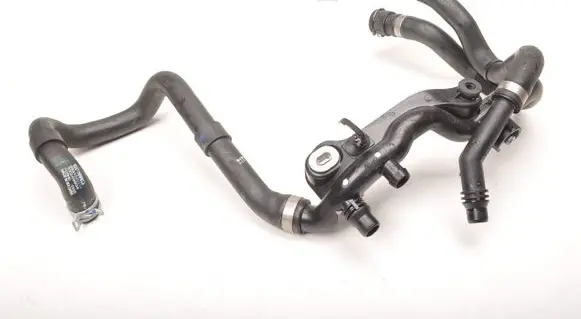 Volvo XC40 Engine coolant pipe/hose 32249934