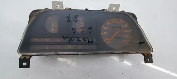 Mazda 626 Speedometer (instrument cluster) GG39A