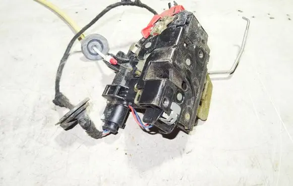 Audi A2 Front door lock 8Z1837016C