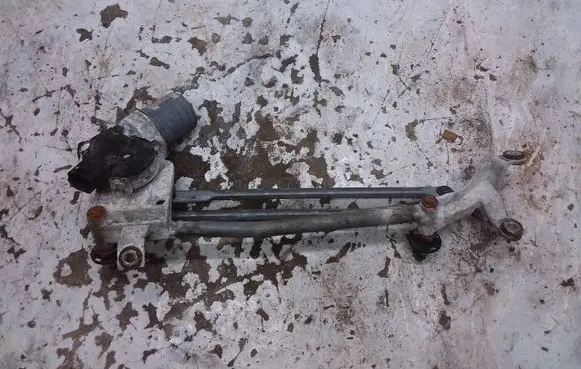 Honda Civic Front wiper linkage and motor 404564