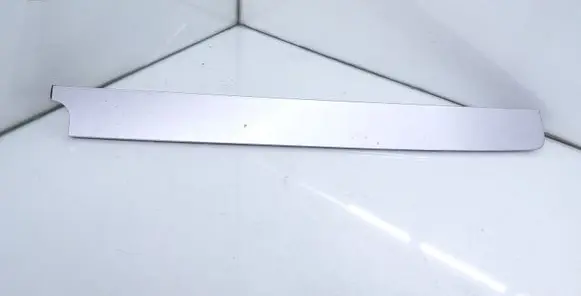 Dashboard glove box trim