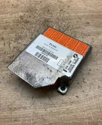 BMW 5 E39 Airbag control unit/module 8374799 MRSZ9032
