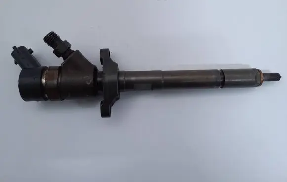 Ford Focus C-MAX Fuel injector 0445110188