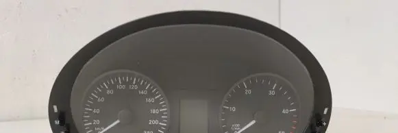 Mercedes-Benz Vito Viano W639 Speedometer (instrument cluster) A6399001100 6399001100