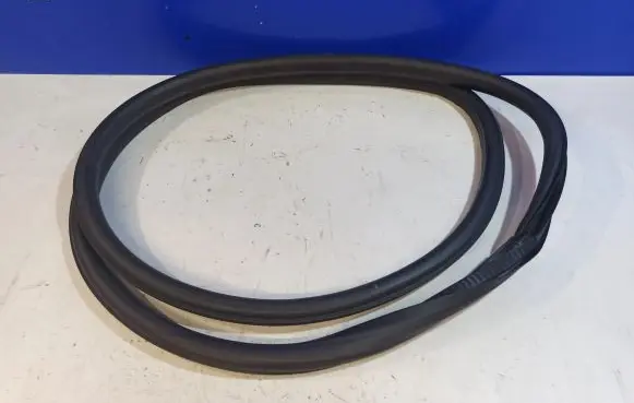 Saab 9-5 Rubber seal front coupe door 12778242