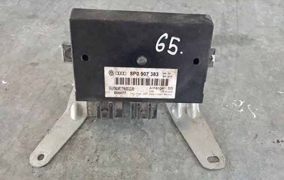Audi A3 S3 8P Tow bar trailer control unit/module 8P0907383 506077