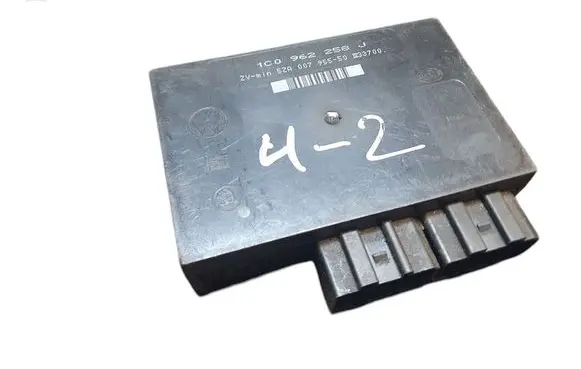 Volkswagen Golf IV Comfort/convenience module 1C0962258J