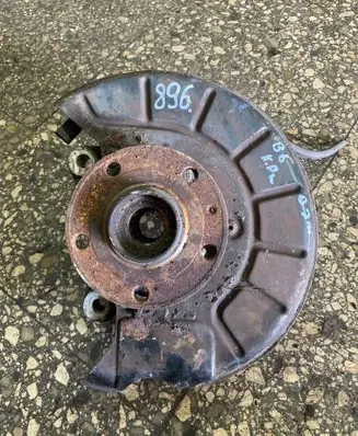 Volkswagen PASSAT B6 Front wheel hub