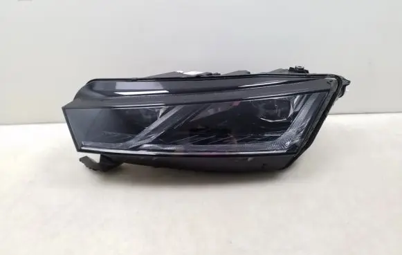 Skoda Octavia Mk4 Headlight/headlamp 5E4941015A
