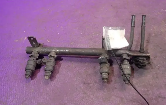 Fuel main line pipe