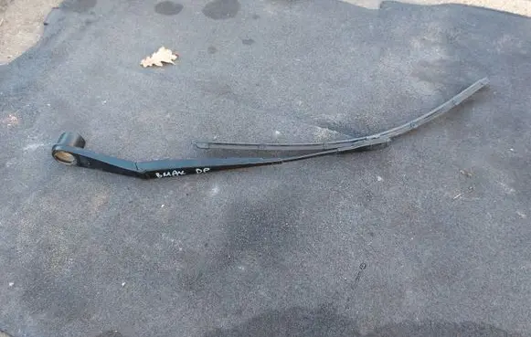 Ford B-MAX Windshield/front glass wiper blade W000033610