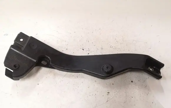 Audi A4 S4 B7 8E 8H Front bumper mounting bracket 8E0807203B