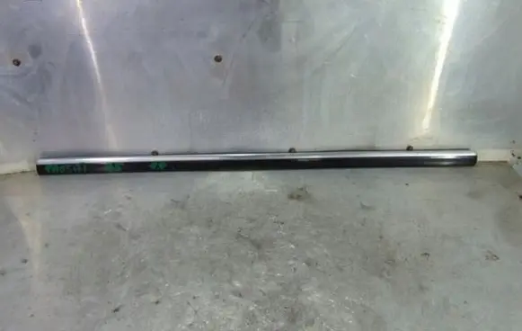 Volkswagen PASSAT B5.5 Front door trim (molding) 