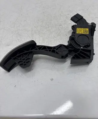 Volkswagen Polo V 6R Accelerator throttle pedal 6C1721503C