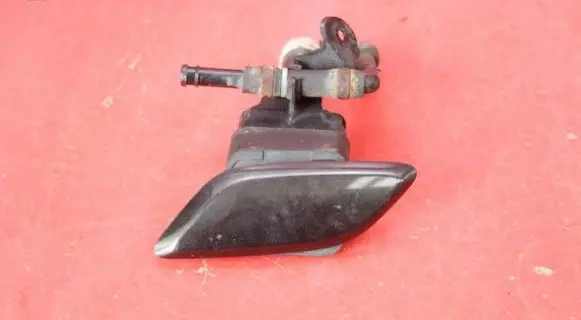 Mazda 6 Windshield washer spray nozzle GS1F-5182Y