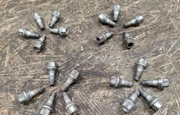 Fiat 500X Nuts/bolts 