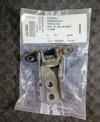 Toyota Aygo AB40 Front door hinge set 687200H010