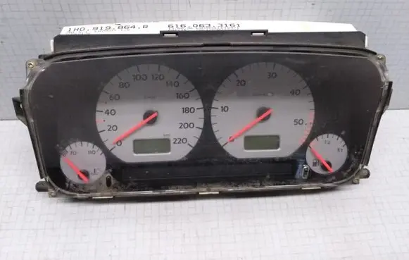 Volkswagen Golf III Speedometer (instrument cluster) 5392325900 1H0919864R 6160633161