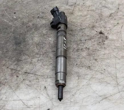 Volvo V60 Fuel injector 31272690 0445116016