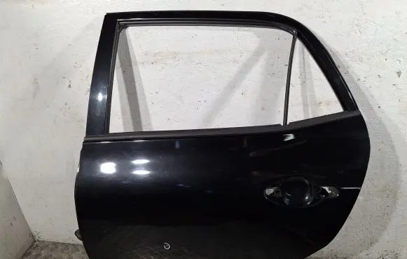 Toyota Auris 150 Rear door 6700402260