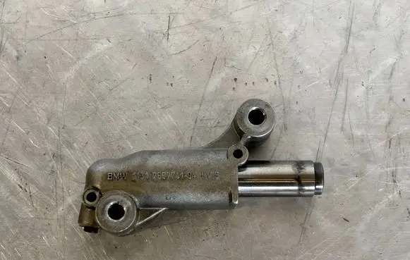 BMW X5M E70 Timing belt/chain tensioner 7557741