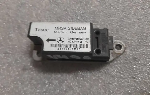 Mercedes-Benz E W210 Airbag deployment crash/impact sensor 0008209926 A0008209926