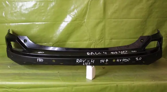 Toyota RAV 4 (XA40) Front bumper 000127