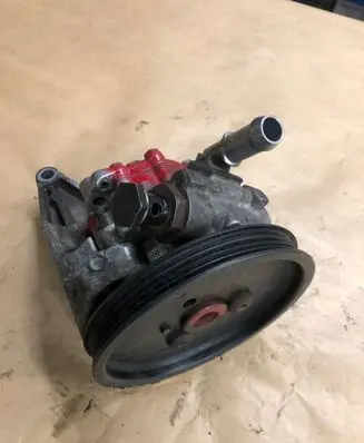 BMW 3 E90 E91 Power steering pump 7790453