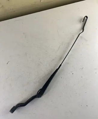 Mitsubishi Space Star Front wiper blade arm
