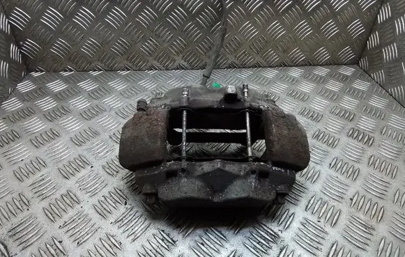 Mercedes-Benz CLS C219 Front brake caliper