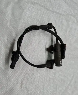 BMW 3 E90 E91 ABS brake wheel speed sensor 6762465