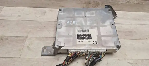 Toyota Avensis T250 Engine control unit/module 8966105C81 MB1758009420