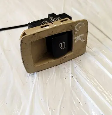 BMW 5 E60 E61 Electric window control switch 9113771