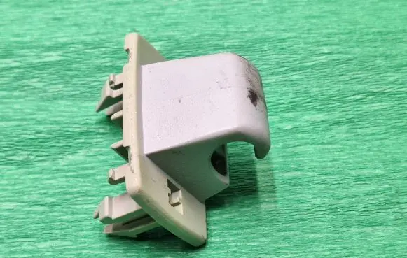 Sun visor clip/hook/bracket