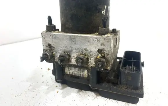 Skoda Fabia Mk2 (5J) ABS Pump 6R0907379L 0003