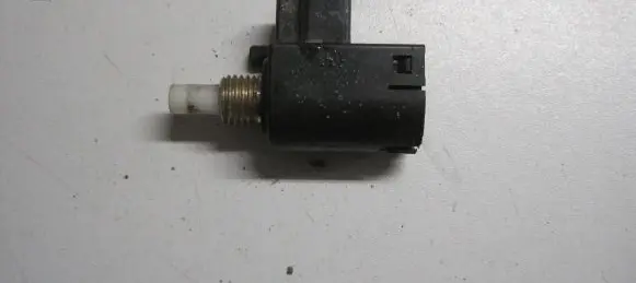 Toyota RAV 4 (XA20) Brake pedal sensor switch CV591