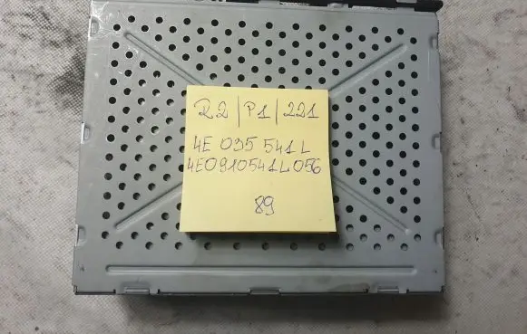 Audi A8 S8 D3 4E Radio/CD/DVD/GPS head unit 4E0035541L 4E0910541L