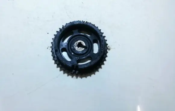 Chrysler Voyager Camshaft pulley/ VANOS 62207405