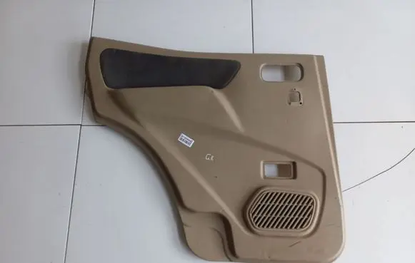 Nissan Terrano Other rear door trim element 829012X400
