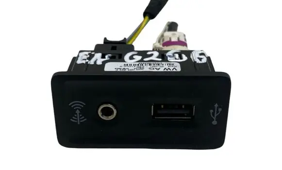 Volkswagen Golf VII USB socket connector 5G0035222C 415001834922