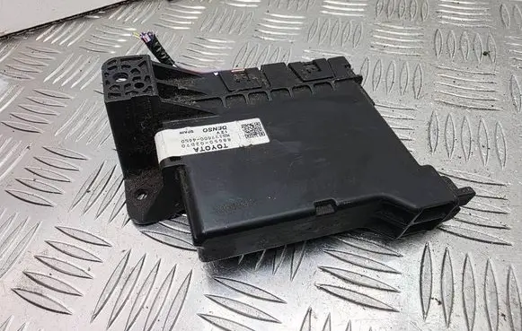 Toyota Auris E180 Air conditioner control unit module 8865002D70 MB1778004450