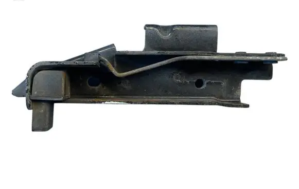 Dacia Dokker Sliding door middle roller runner 824310794R