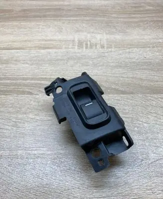 Honda CR-V Electric window control switch 83710SWE010
